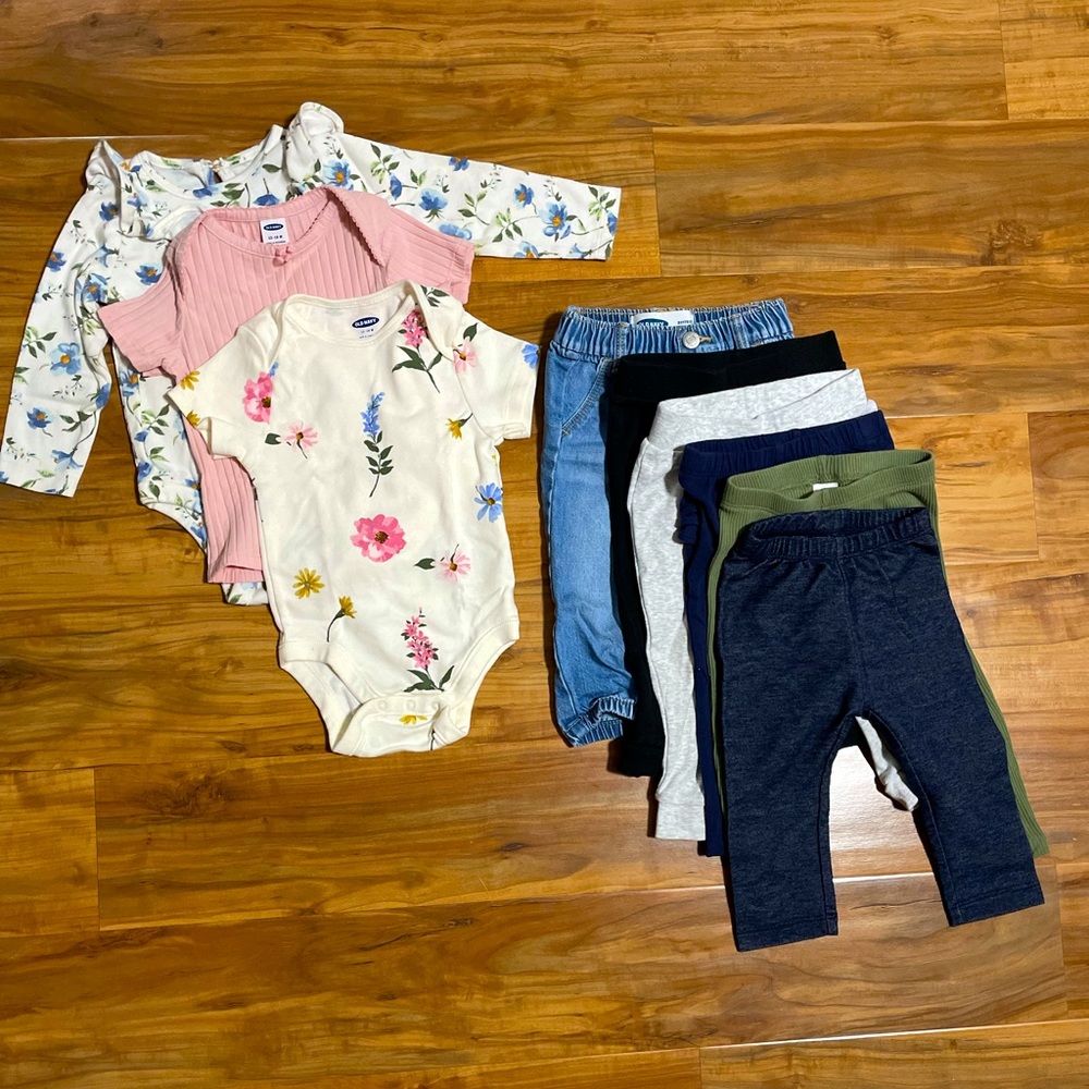 Lot of Old Navy girls clothes. 12-18M